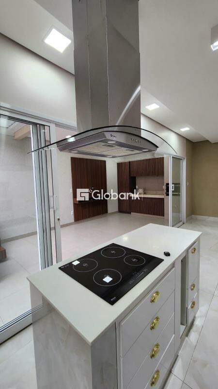 Casa em condomínio 4 quartos à venda Residencial Villa Segura 190m² Montes Claros MG: 