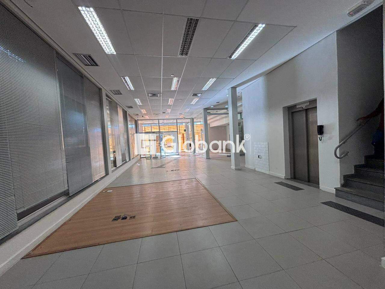 Prédio para aluguel Centro 606,56m² Montes Claros MG: INTERNO
