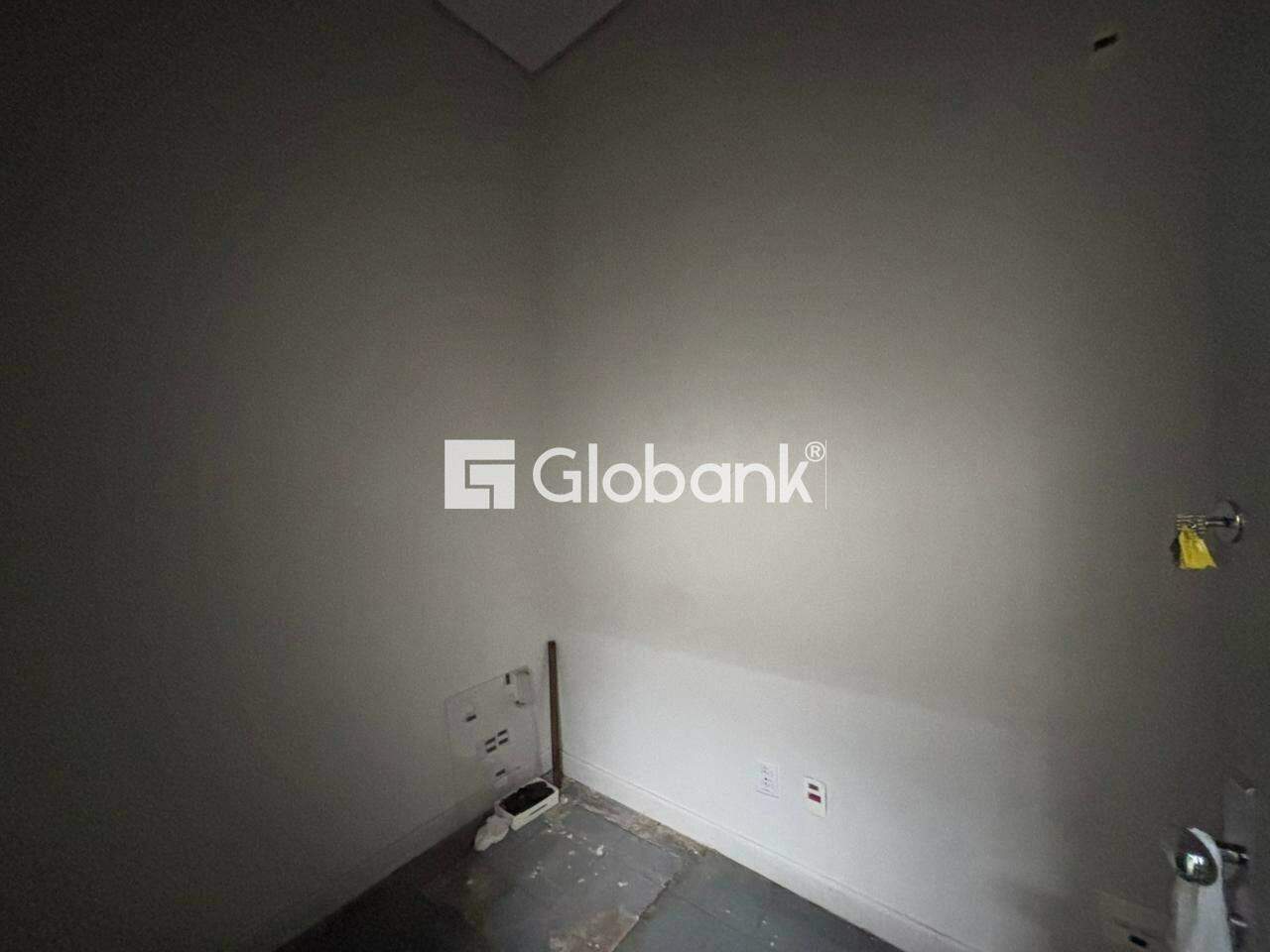 Prédio para aluguel Centro 606,56m² Montes Claros MG: INTERNO