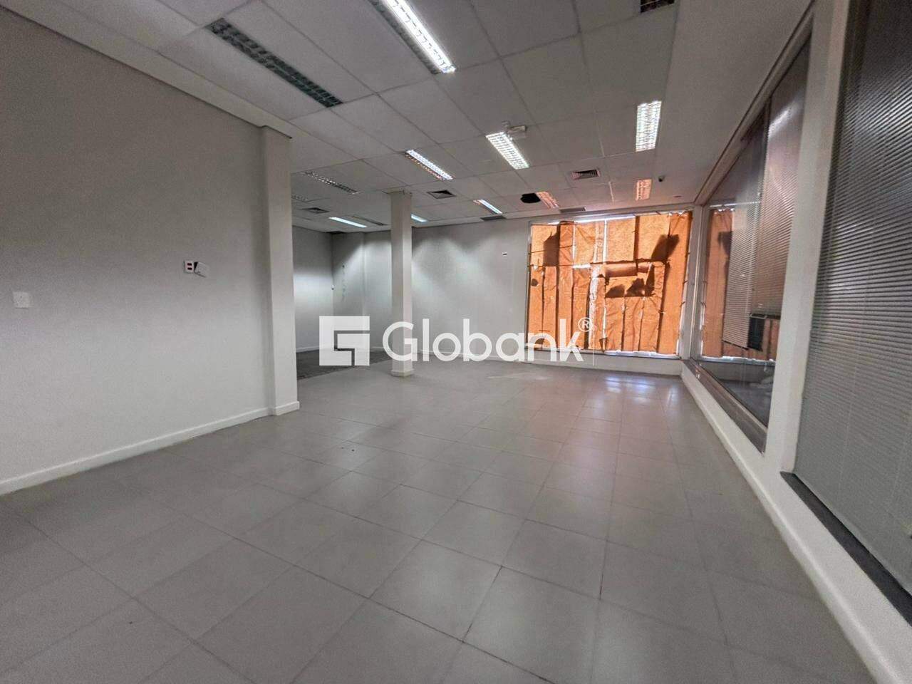Prédio para aluguel Centro 606,56m² Montes Claros MG: INTERNO