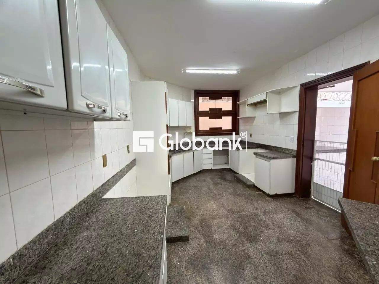 Casa 5 quartos para aluguel Jardim São Luiz 800m² Montes Claros MG: