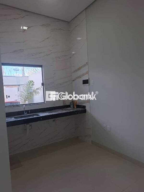 Casa 3 quartos à venda Vila Aliança 60m² Montes Claros MG: 