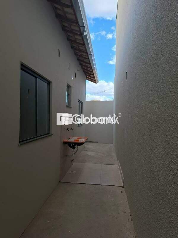 Casa 3 quartos à venda Vila Aliança 60m² Montes Claros MG: 
