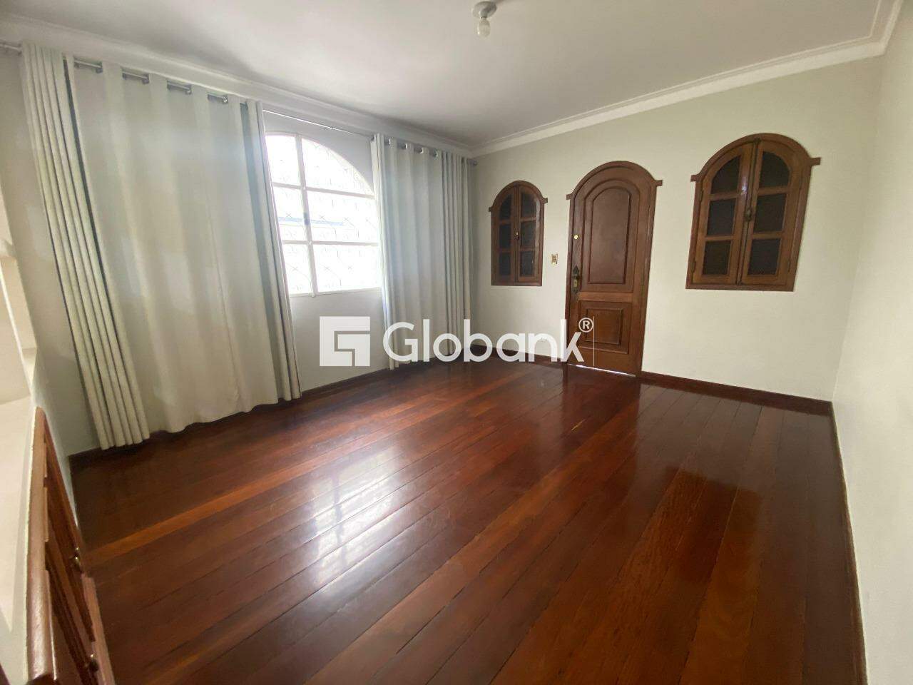 Casa 4 quartos para aluguel Cidade Santa Maria 252m² Montes Claros MG: 