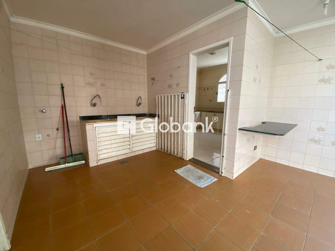 Casa 4 quartos para aluguel Cidade Santa Maria 252m² Montes Claros MG: 