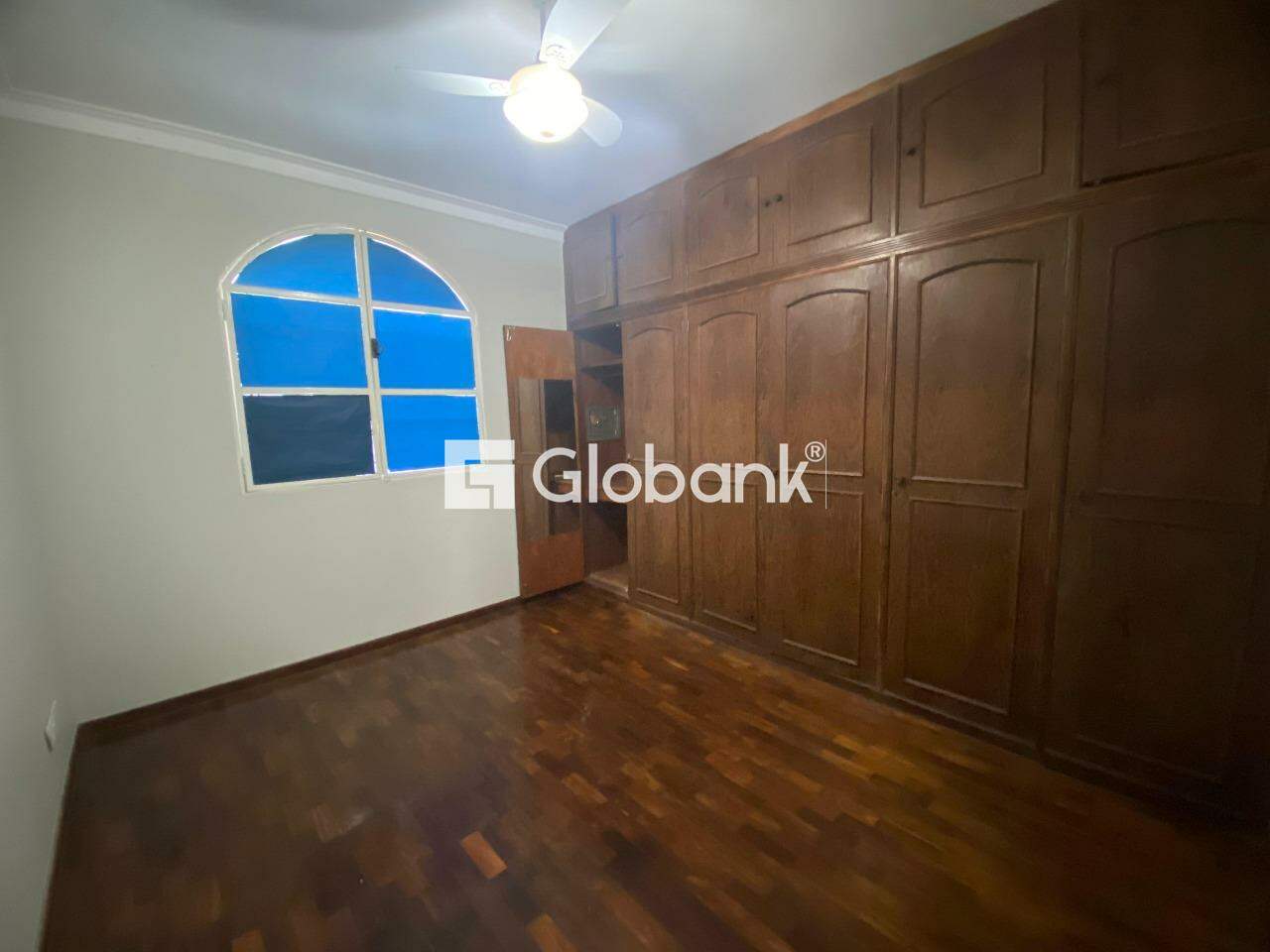 Casa 4 quartos para aluguel Cidade Santa Maria 252m² Montes Claros MG: 