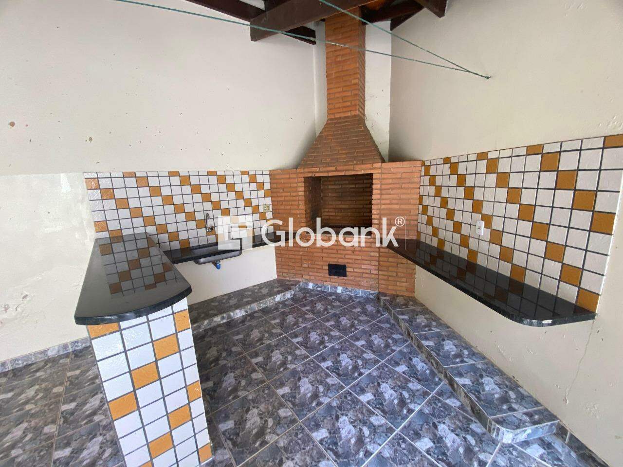 Casa 4 quartos para aluguel Cidade Santa Maria 252m² Montes Claros MG: 