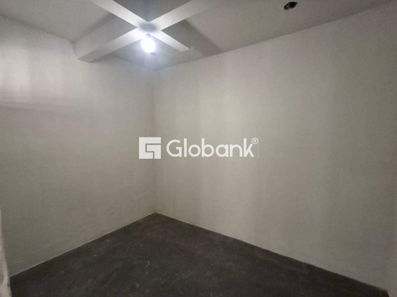 Casa 3 quartos para aluguel Vila Brasília 120m² Montes Claros MG:
