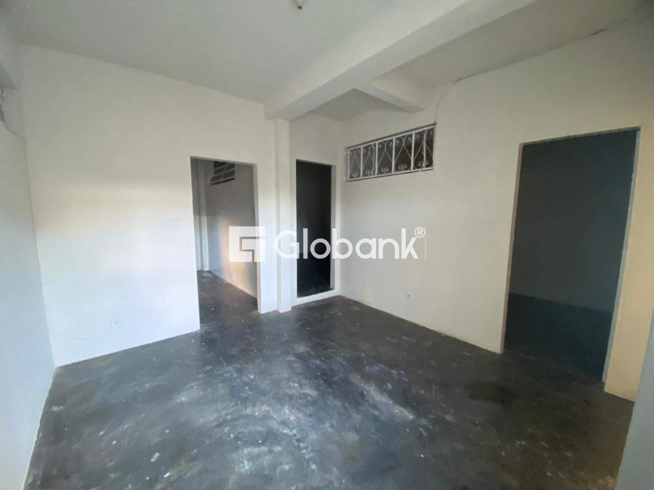 Casa 3 quartos para aluguel Vila Brasília 120m² Montes Claros MG: 
