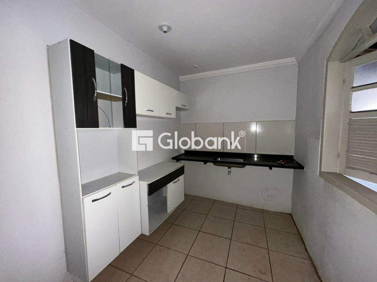 Casa 3 quartos para aluguel Todos os Santos 70m² Montes Claros MG: 