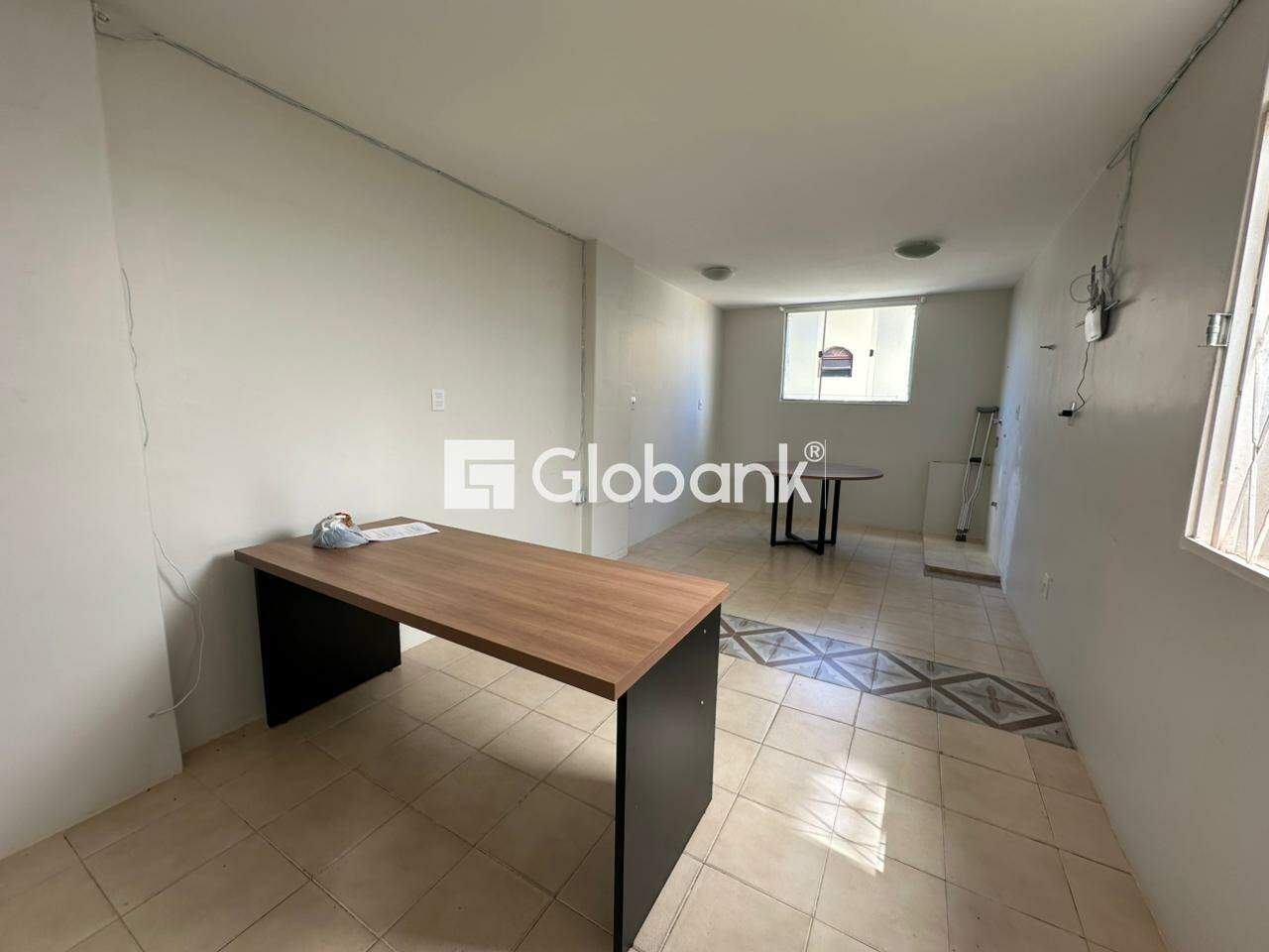 Sala comercial para aluguel Funcionários 25m² Montes Claros MG: