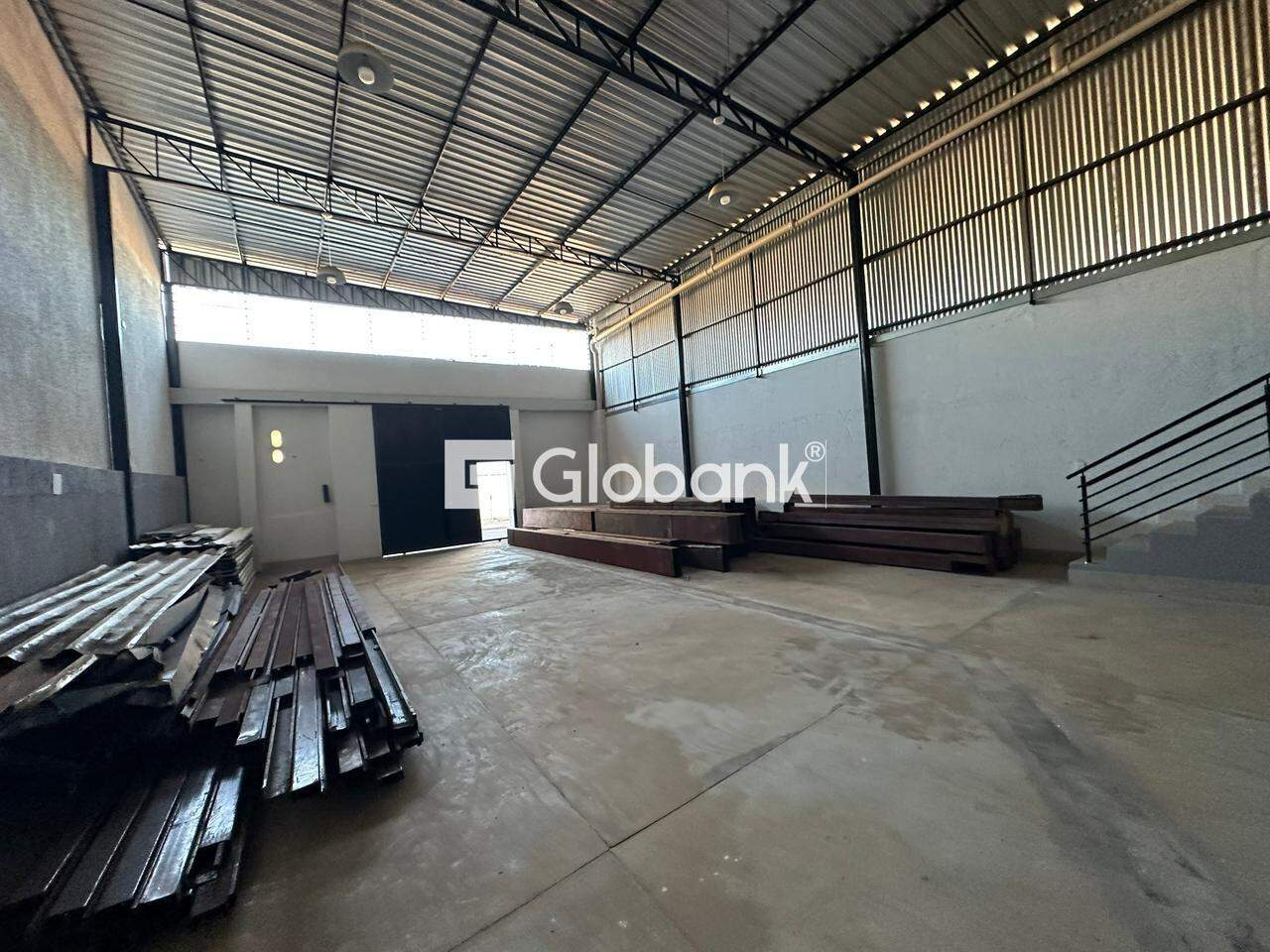 Galpão para aluguel Conjunto Joaquim Costa 240m² Montes Claros MG: 