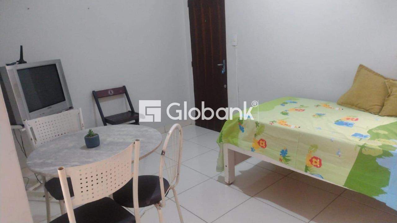 Apartamento 2 quartos para aluguel Centro 45m² Montes Claros MG: 