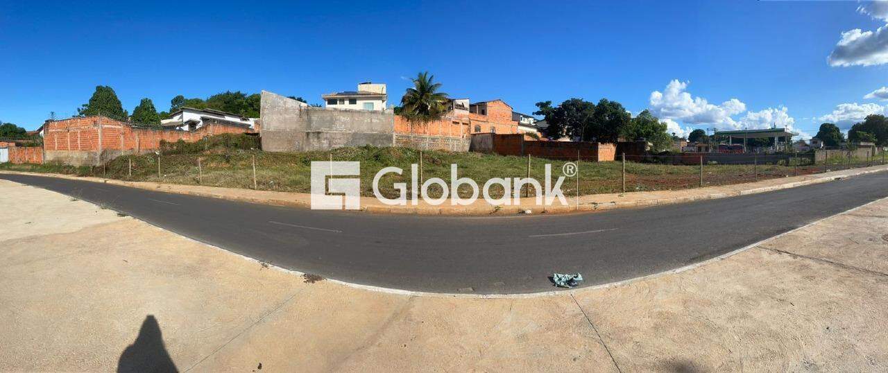 Terreno à venda Cintra 1.400m² Montes Claros MG: 