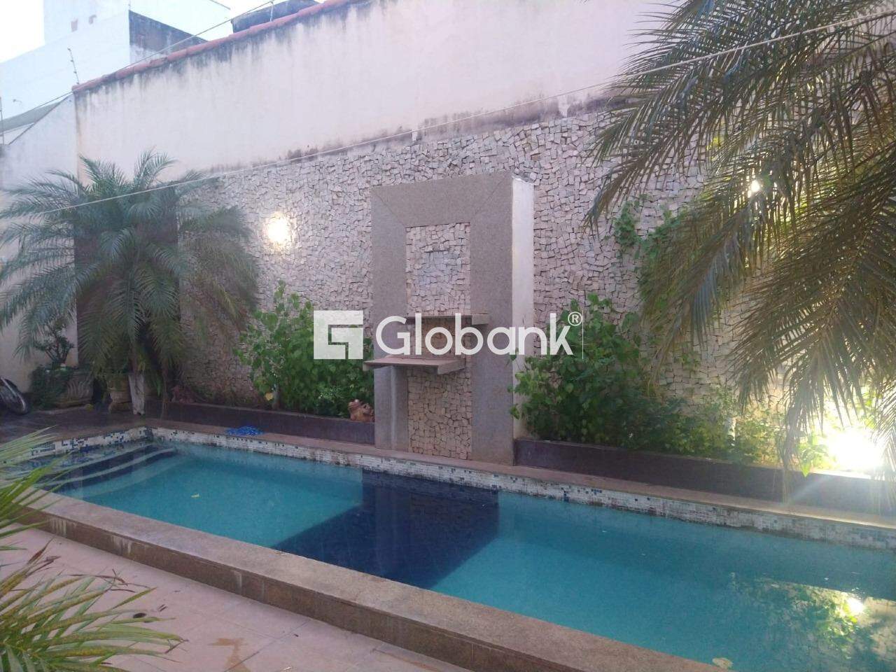 Casa 4 quartos para aluguel Jardim São Luiz 240m² Montes Claros MG: 