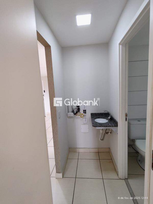 Apartamento 2 quartos para aluguel Conjunto Residencial JK 55m² Montes Claros MG: 