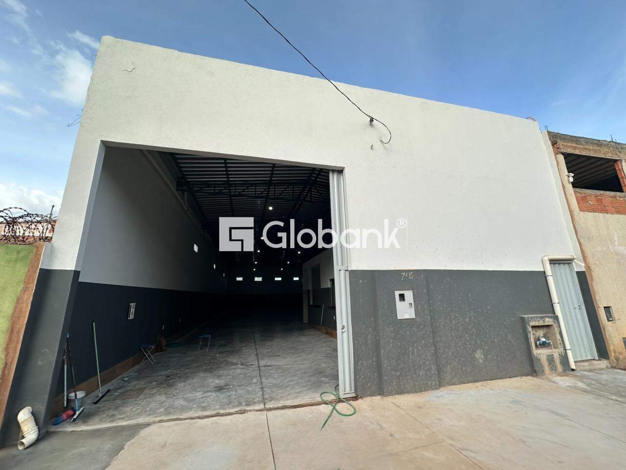 Galpão para aluguel Esplanada 300m² Montes Claros MG: 