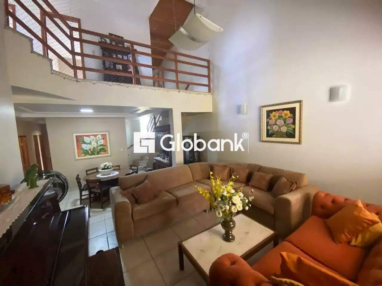 Casa 4 quartos para aluguel Cândida Câmara 300m² Montes Claros MG: 