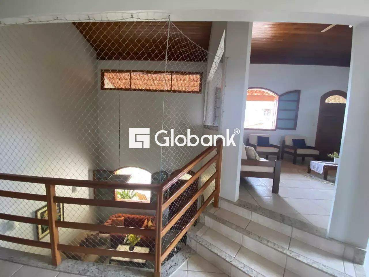 Casa 4 quartos para aluguel Cândida Câmara 300m² Montes Claros MG: 