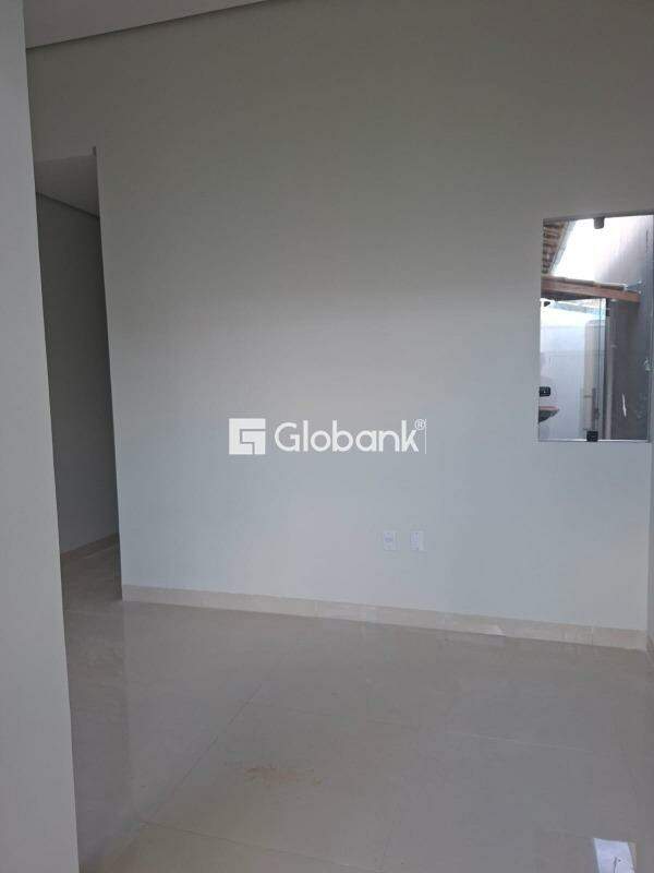 Casa 2 quartos à venda Loteamento Vila Aliança 62m² Montes Claros MG: