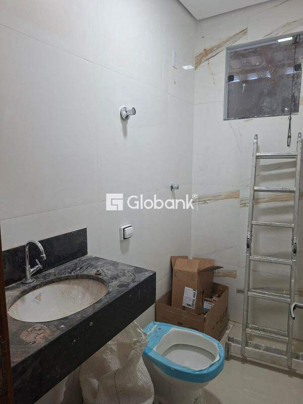 Casa 2 quartos à venda Loteamento Vila Aliança 62m² Montes Claros MG: