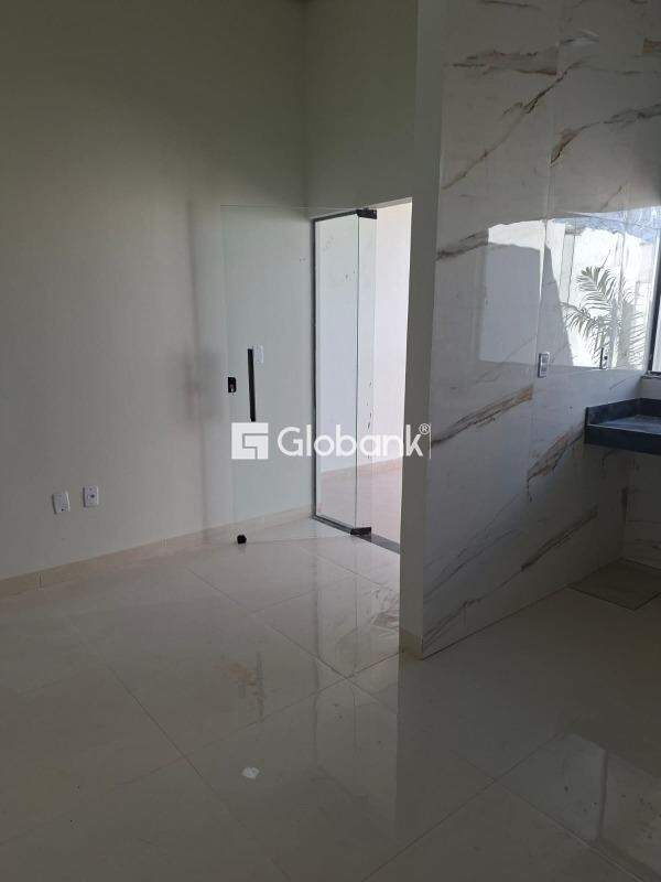 Casa 2 quartos à venda Loteamento Vila Aliança 62m² Montes Claros MG: 