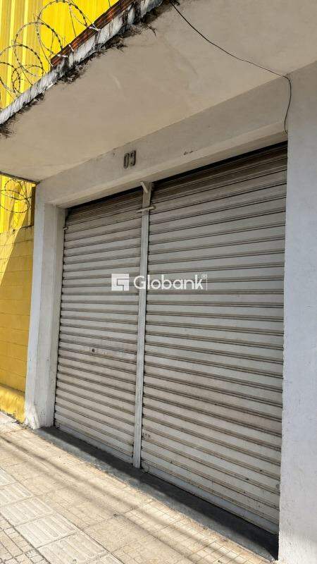 Ponto comercial para aluguel Centro 75m² Montes Claros MG: 