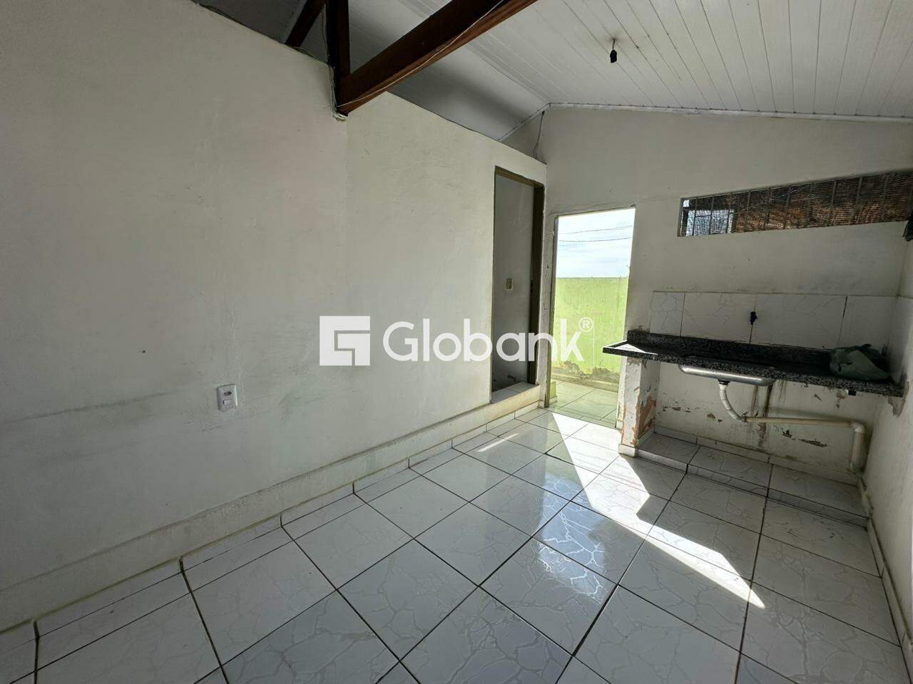 Casa 2 quartos para aluguel Vila Ipiranga 45m² Montes Claros MG: