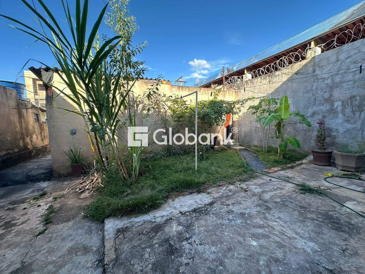 Casa 3 quartos para aluguel Morrinhos 60m² Montes Claros MG: