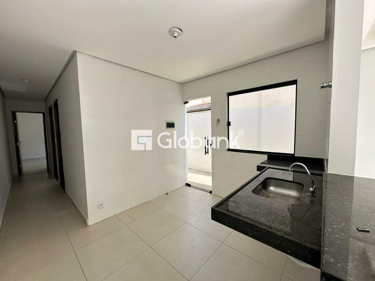 Casa 2 quartos para aluguel Loteamento Novo Jaraguá 60m² Montes Claros MG: 