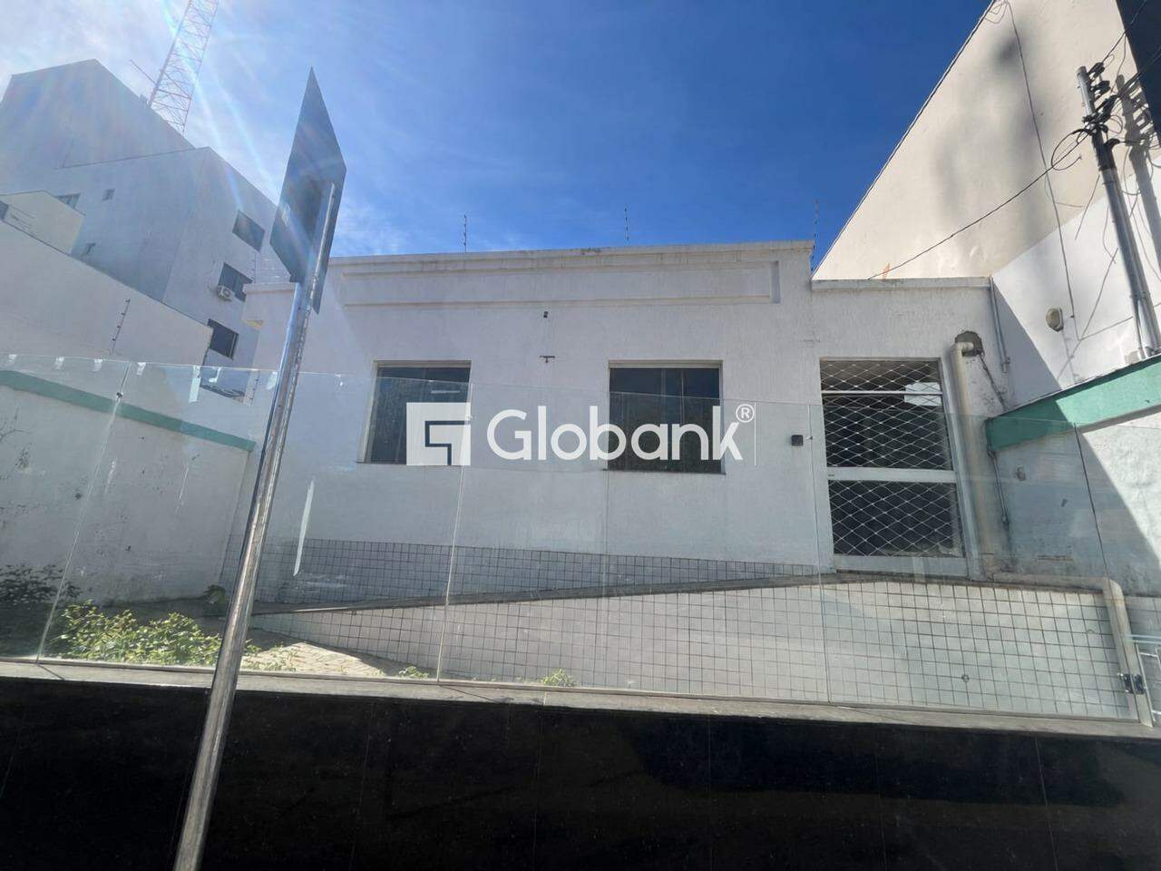 Casa comercial 6 quartos para aluguel Centro 230m² Montes Claros MG: 