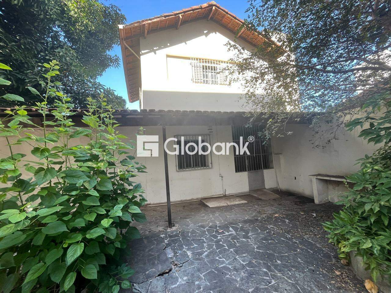 Casa comercial 6 quartos para aluguel Centro 230m² Montes Claros MG: