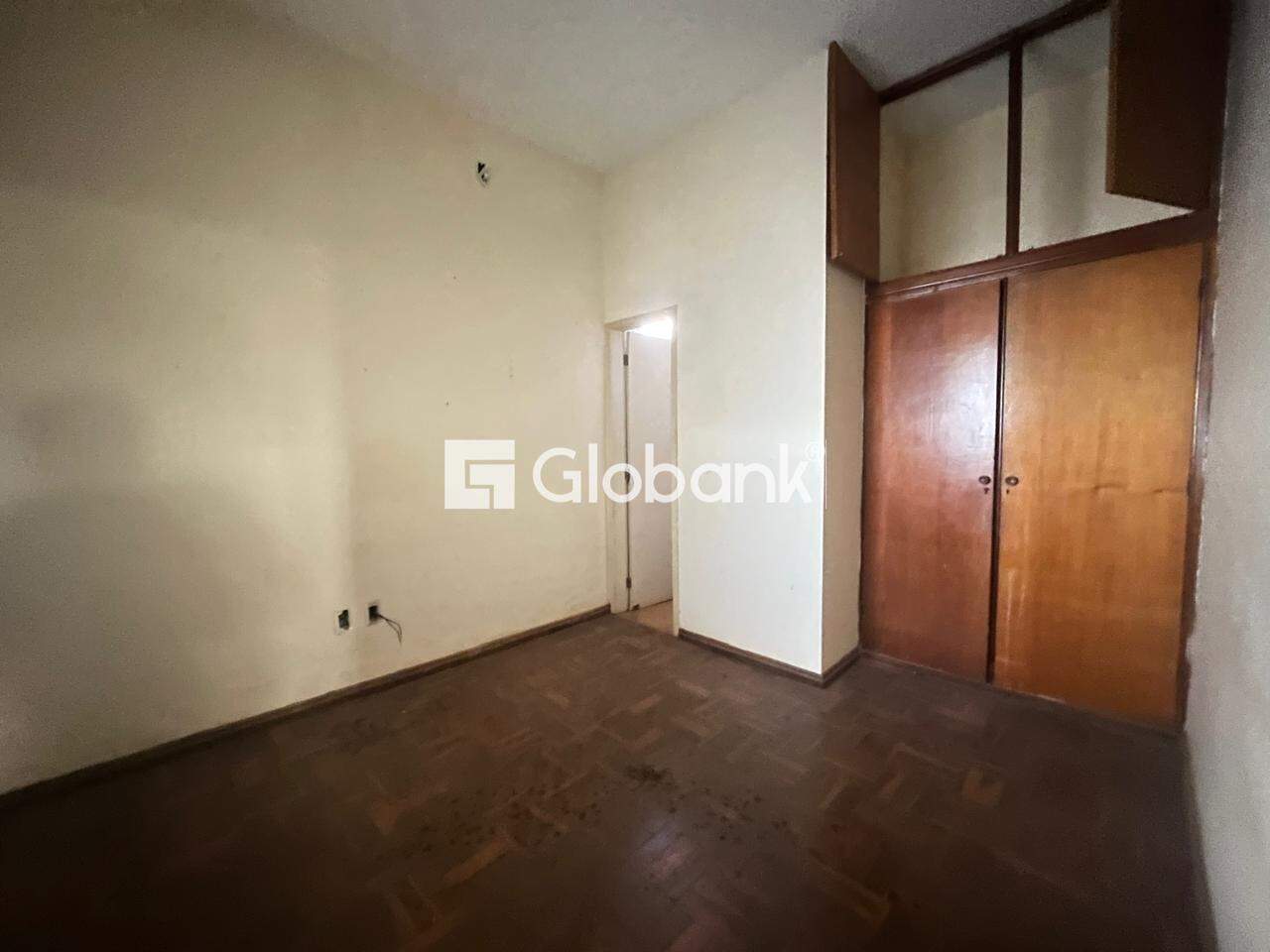Casa comercial 6 quartos para aluguel Centro 230m² Montes Claros MG: