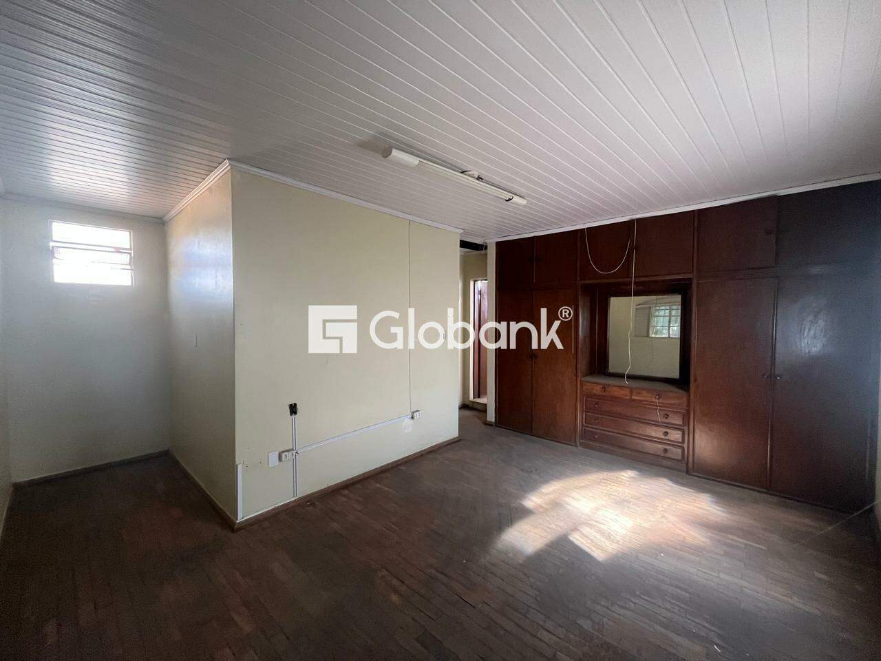 Casa comercial 6 quartos para aluguel Centro 230m² Montes Claros MG: