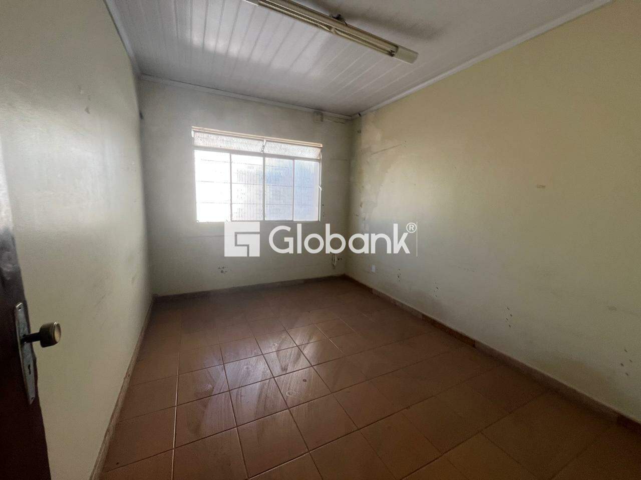 Casa comercial 6 quartos para aluguel Centro 230m² Montes Claros MG: