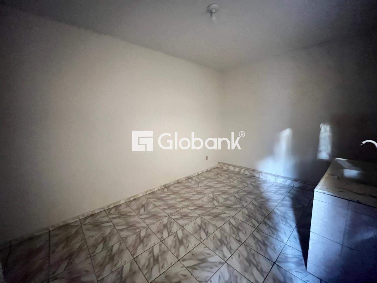 Casa 2 quartos para aluguel Vila Regina 60m² Montes Claros MG: 