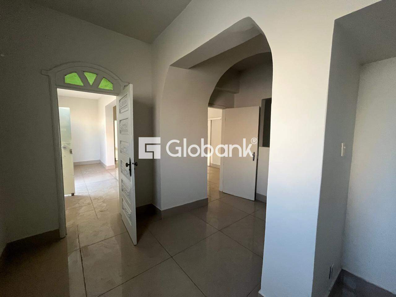 Casa comercial para aluguel Centro 230m² Montes Claros MG:
