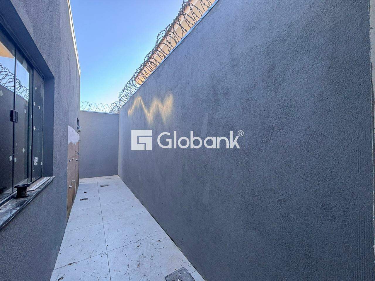 Casa 3 quartos para aluguel São Mateus 140m² Montes Claros MG: Corredor lateral