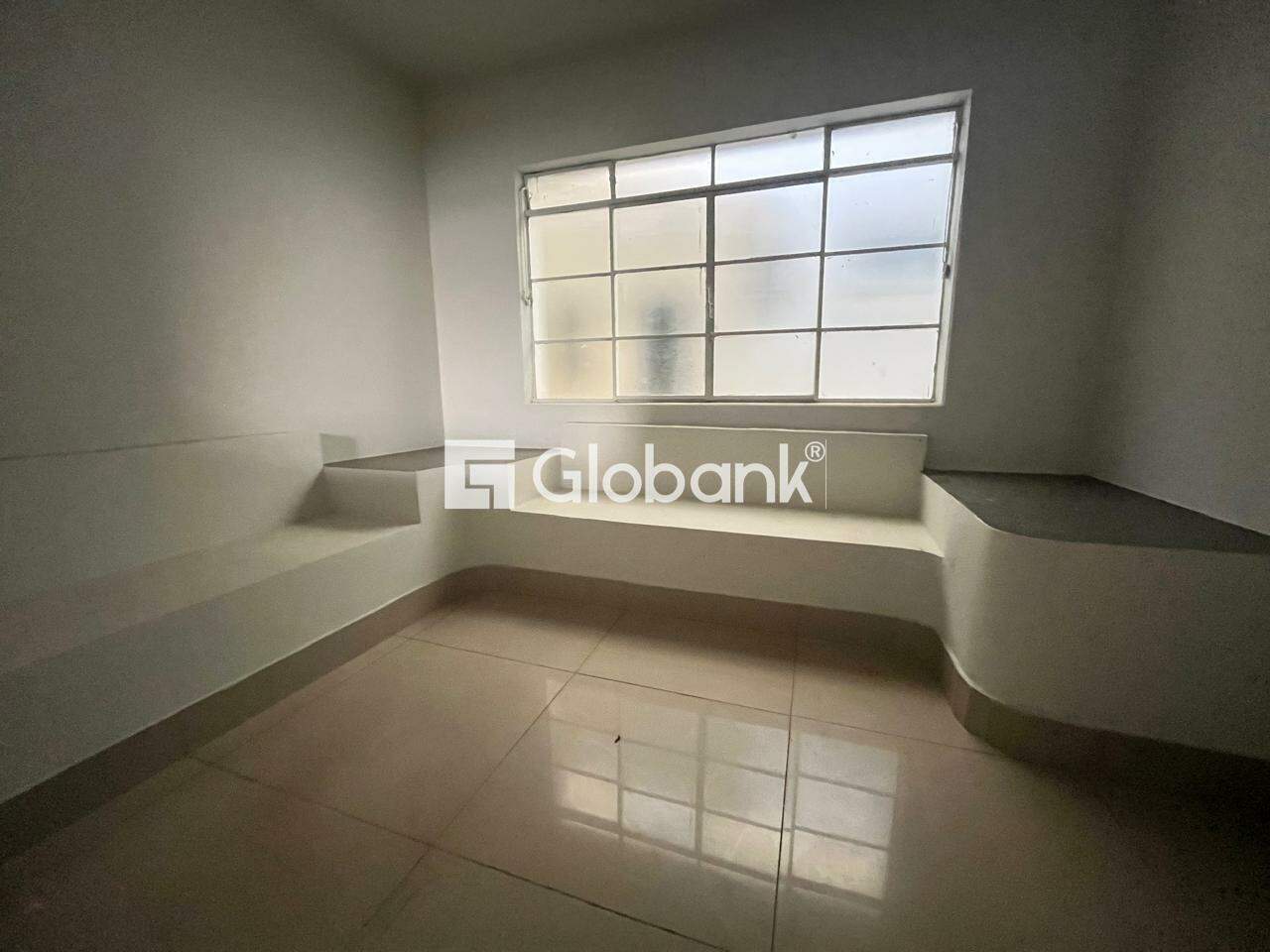Casa comercial 4 quartos à venda Centro 280m² Montes Claros MG: