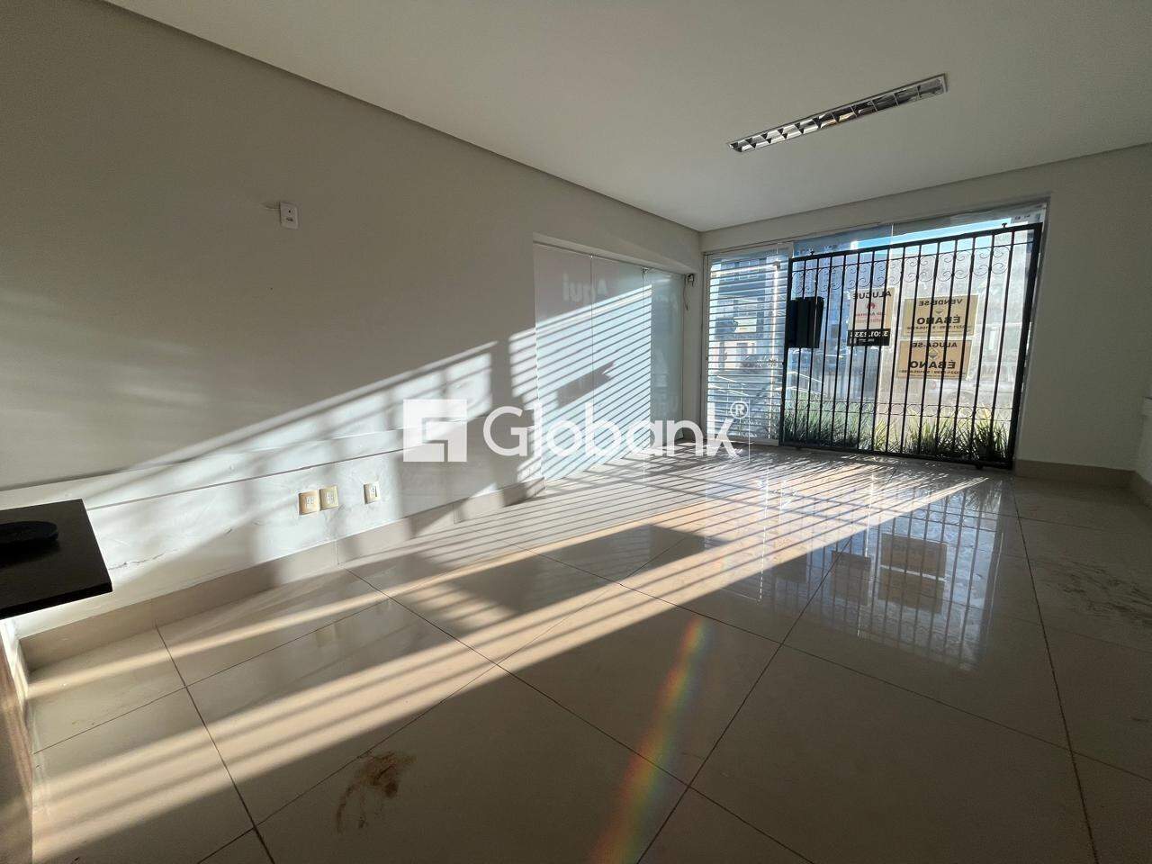 Casa comercial 4 quartos à venda Centro 280m² Montes Claros MG: 
