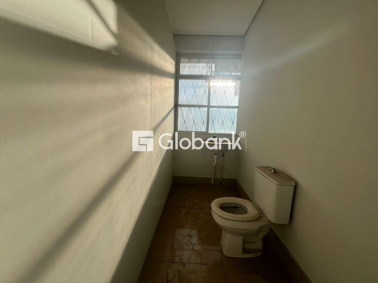 Casa comercial 4 quartos à venda Centro 280m² Montes Claros MG: