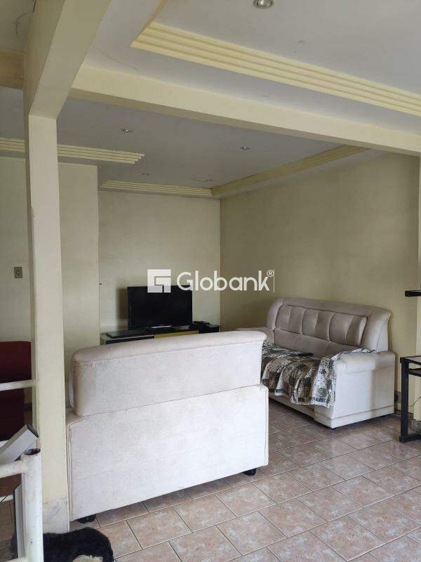 Casa 3 quartos à venda Major Prates 180m² Montes Claros MG: