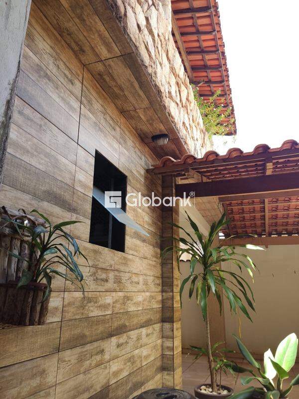 Casa 3 quartos à venda Major Prates 180m² Montes Claros MG: 