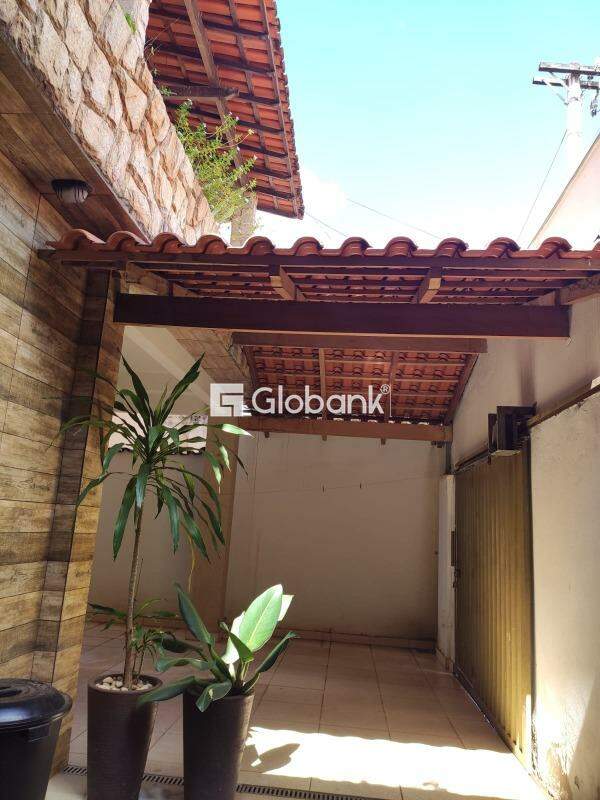 Casa 3 quartos à venda Major Prates 180m² Montes Claros MG: 