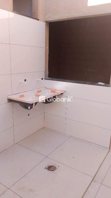 Casa 2 quartos à venda Jardim Olímpico 90m² Montes Claros MG: 
