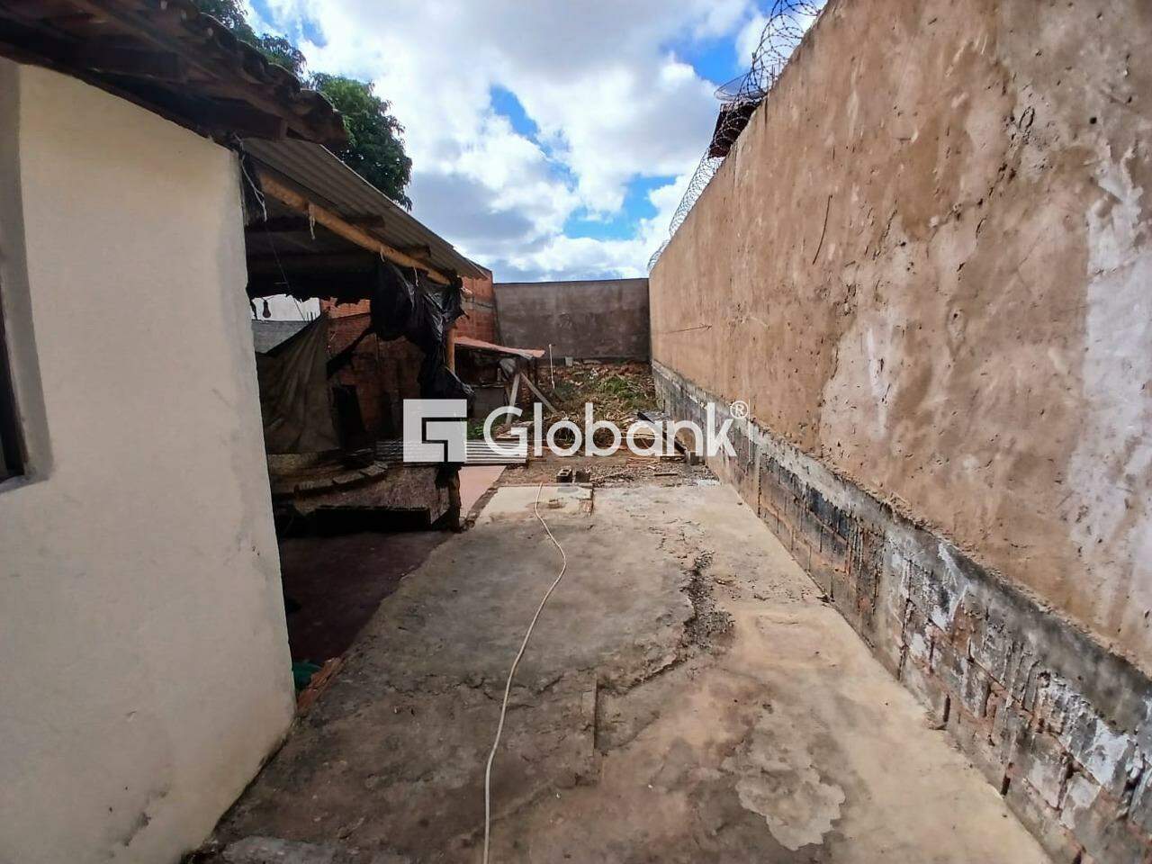 Terreno 2 quartos à venda Jardim Palmeiras 40m² Montes Claros MG: 