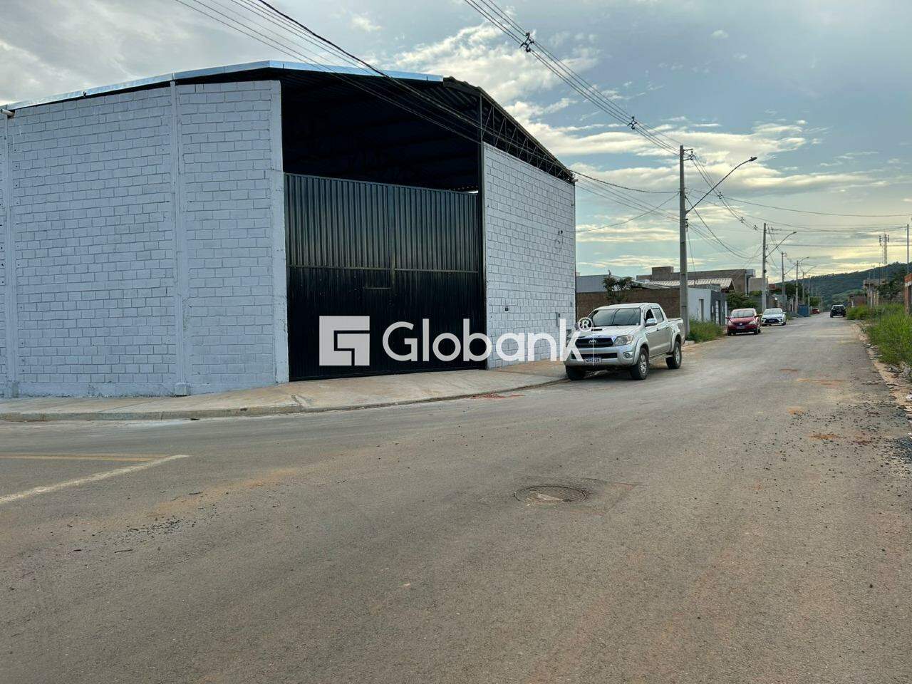 Galpão para aluguel Residencial Monte Belo 357m² Montes Claros MG: 
