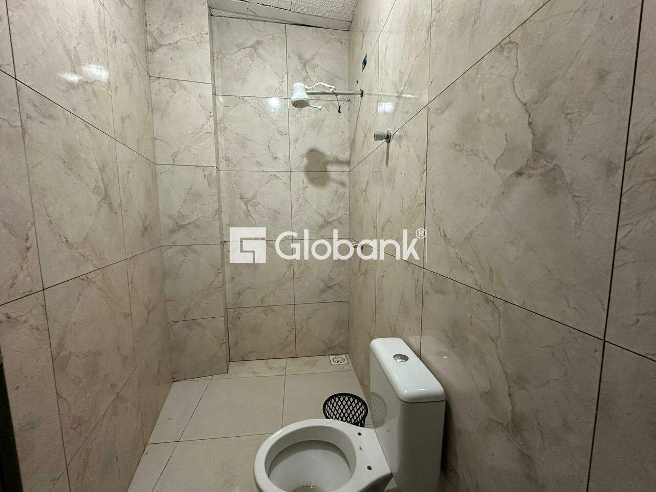 Galpão para aluguel Residencial Monte Belo 150m² Montes Claros MG: Banheiro social