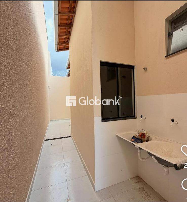 Casa 2 quartos para aluguel Carmelo 50m² Montes Claros MG: 