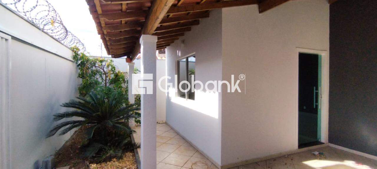 Casa 3 quartos à venda João Botelho 198m² Montes Claros MG: 